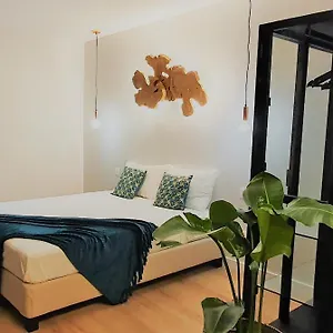 Airport Earth - Self Check-in Appartement