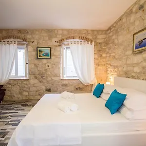 apartment-toma-trogir.splithotels.org/